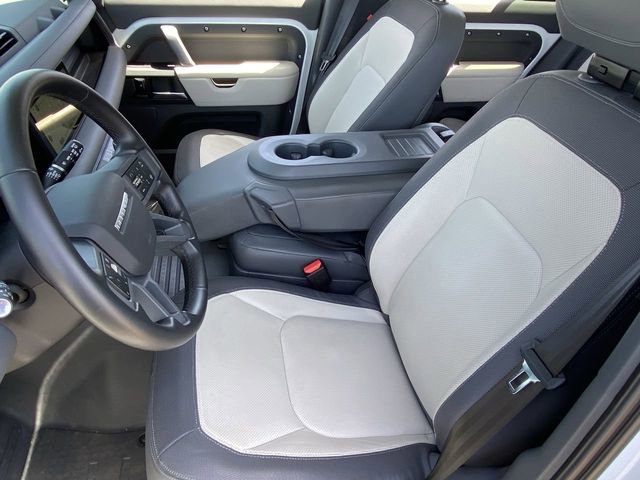 Used 2024 Land Rover Defender 110 X-Dynamic SE image 6