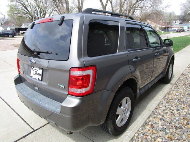 Used 2010 Ford Escape XLT image 7