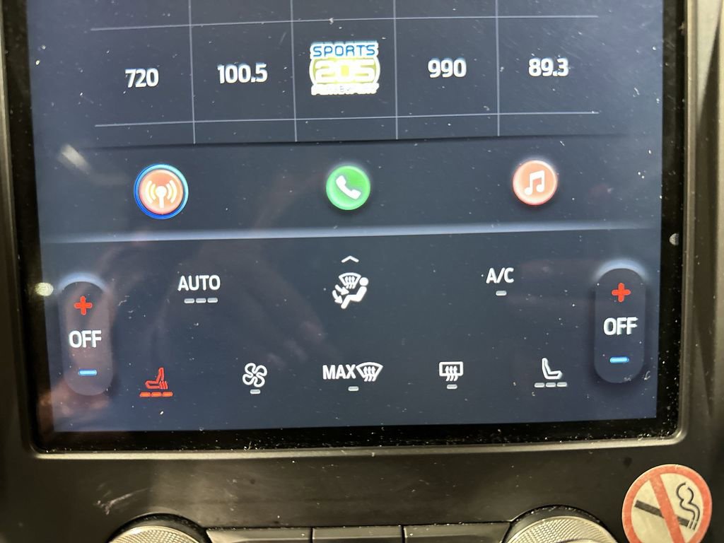 Used 2024 Ford Edge SEL image 16