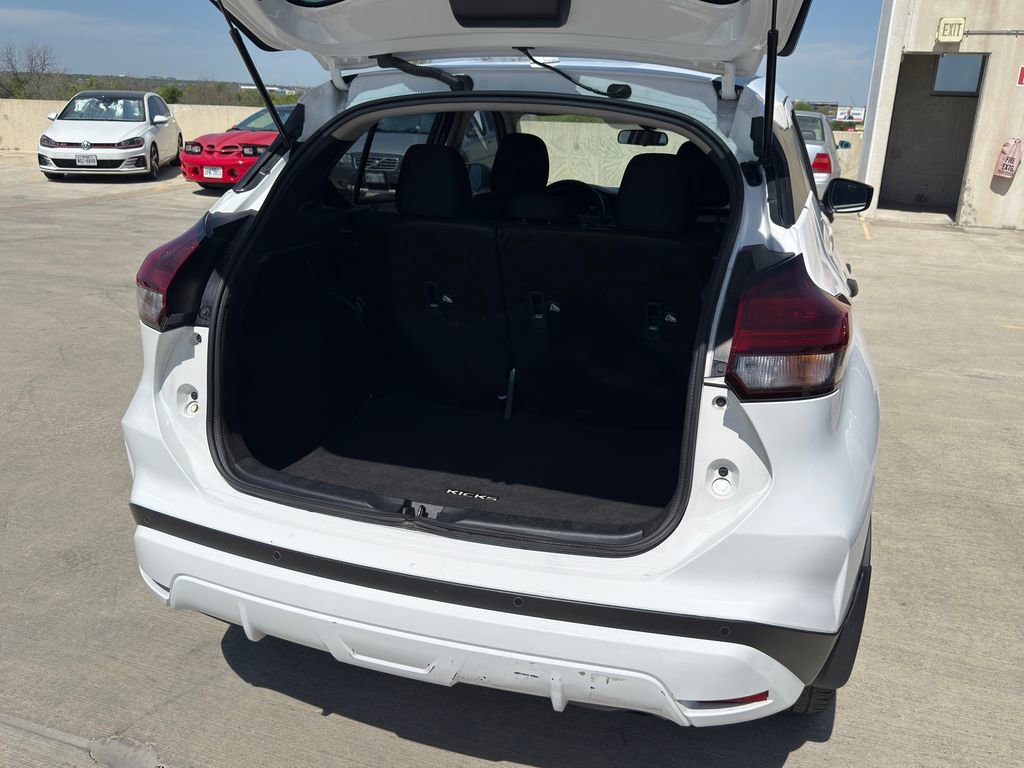 Used 2024 Nissan Kicks S image 8