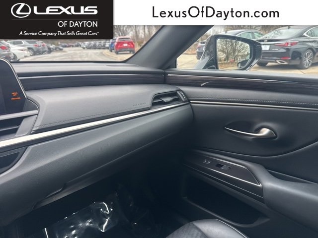 Used 2019 Lexus ES 300h image 31