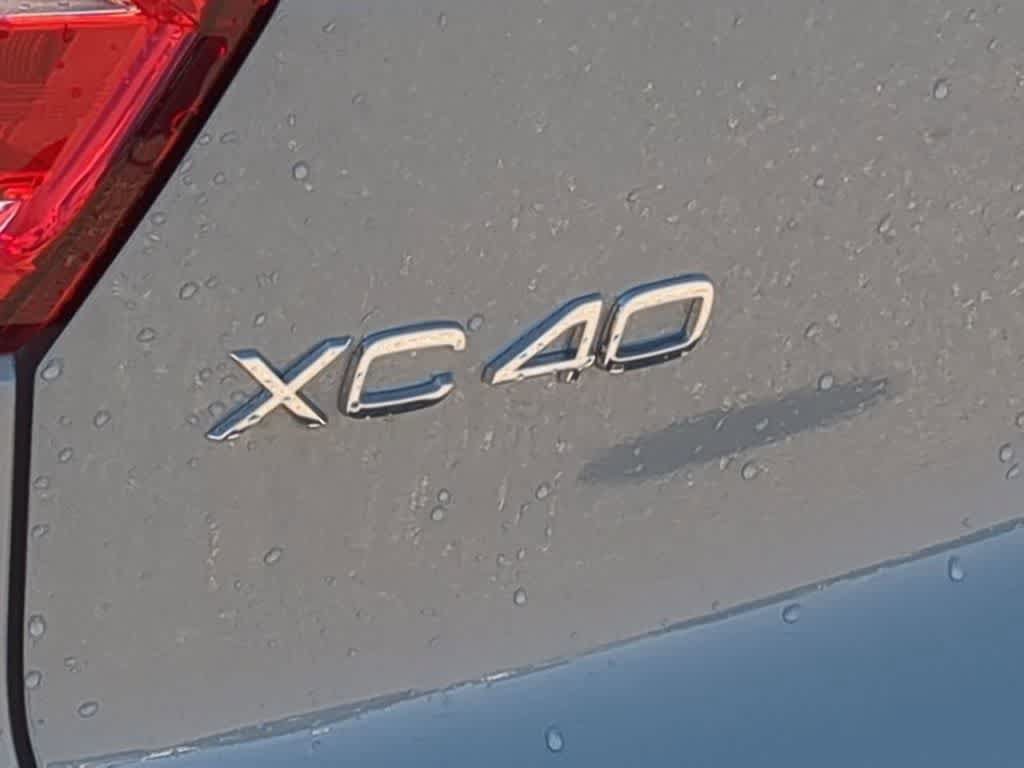 New 2026 Volvo XC40 B5 Plus w/ Protection Package Premier AWD/4WD image 12