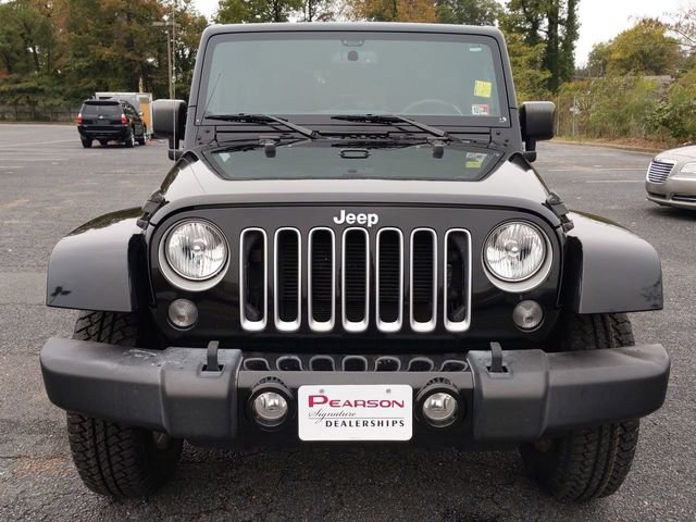 Used 2016 Jeep Wrangler Unlimited Sahara w/ Connectivity Group image 8
