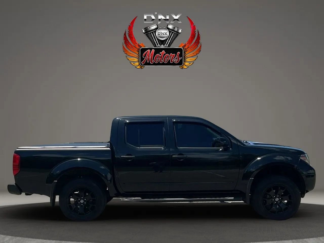 Used 2021 Nissan Frontier SV w/ Midnight Edition Floor Mats AWD/4WD image 8
