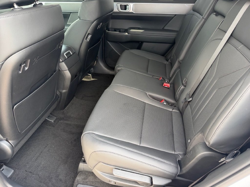 New 2027 Hyundai Santa Fe SEL FWD image 18