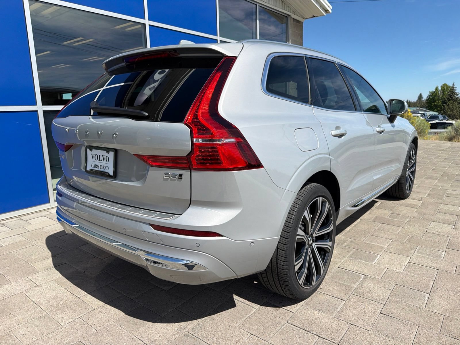 Used 2023 Volvo XC60 B5 Ultimate w/ Climate Package AWD/4WD image 7