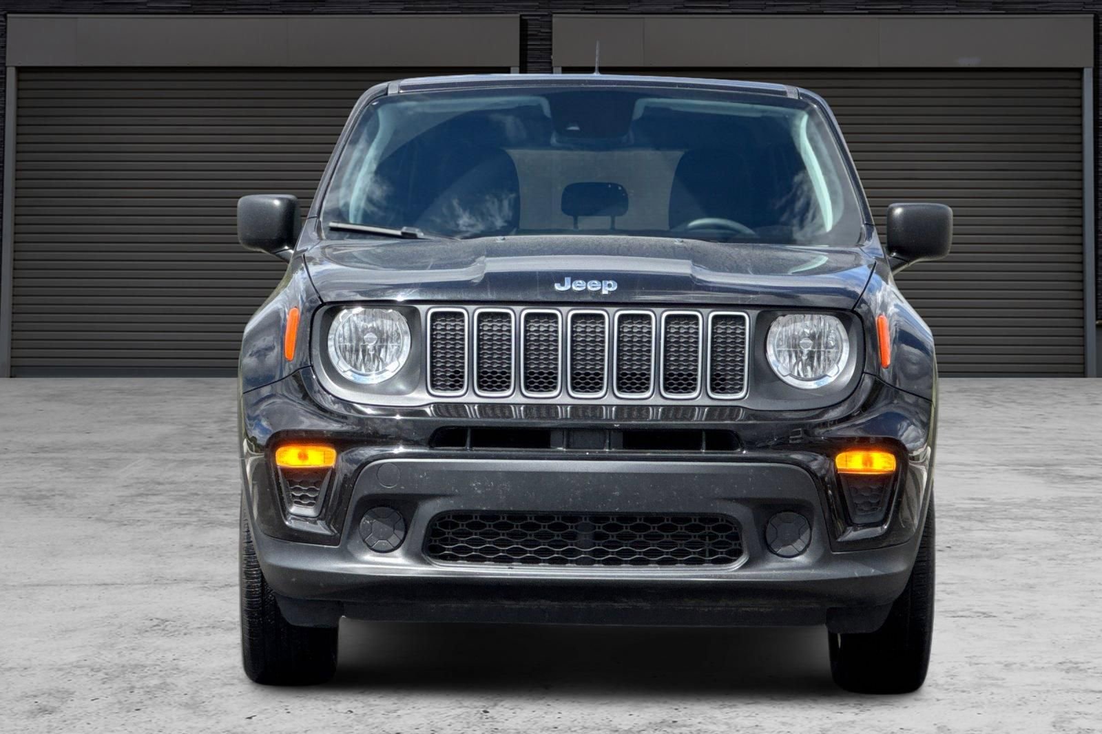 Used 2023 Jeep Renegade Latitude AWD/4WD image 10