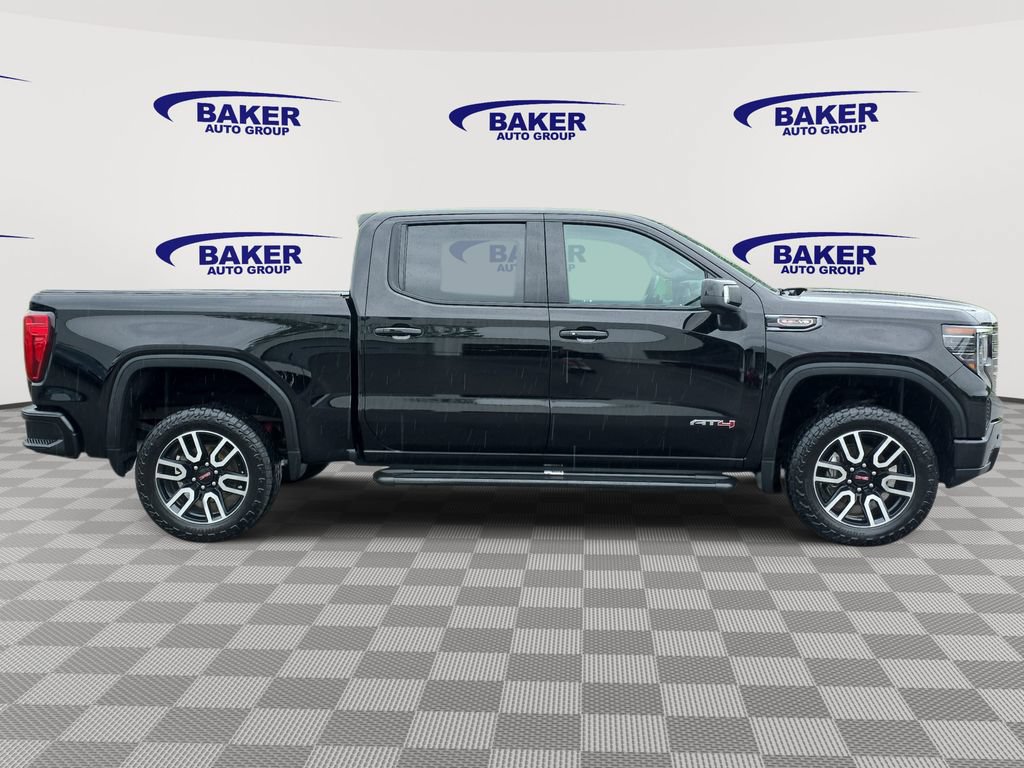 Used 2023 GMC Sierra 1500 AT4 w/ Technology Package AWD/4WD image 4