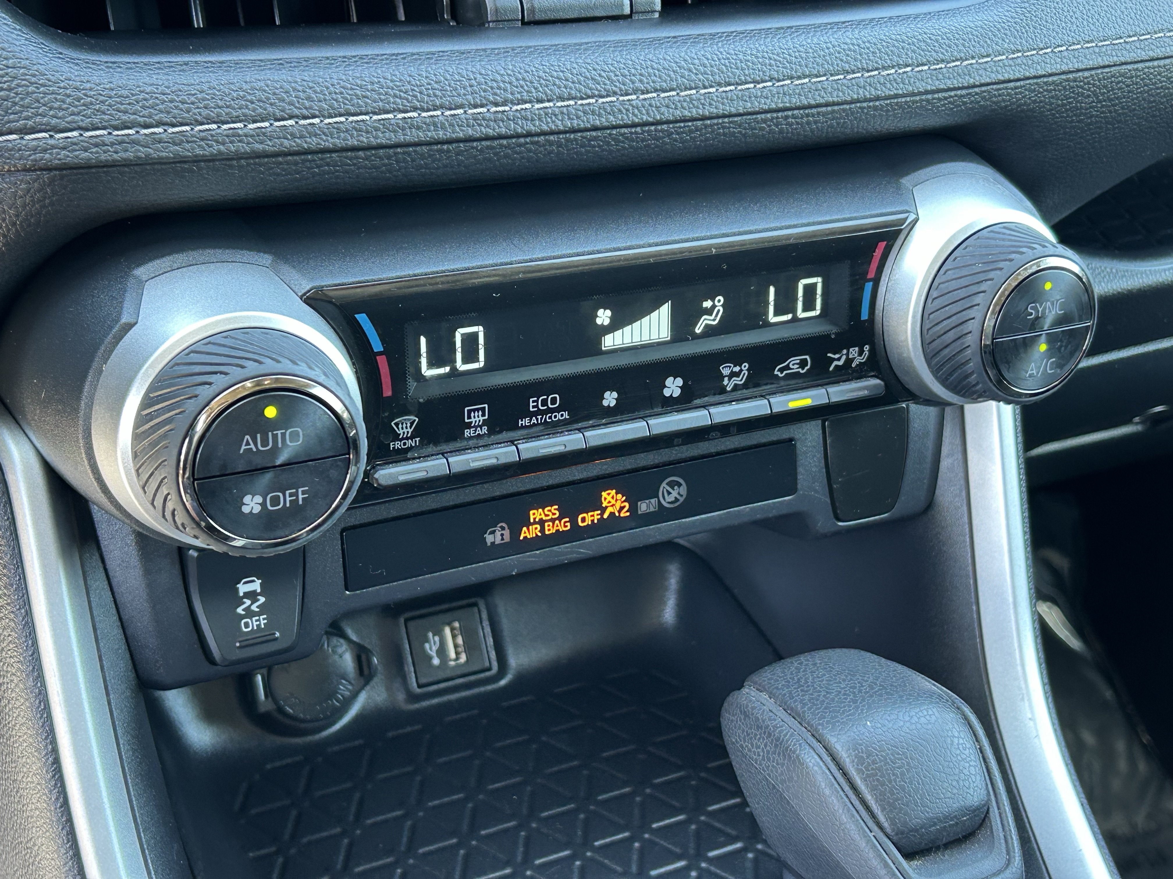 Certified 2025 Toyota RAV4 XLE AWD/4WD image 21