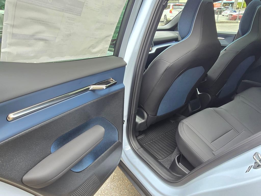 New 2026 Volvo EX30 Plus w/ Climate Package RWD image 15