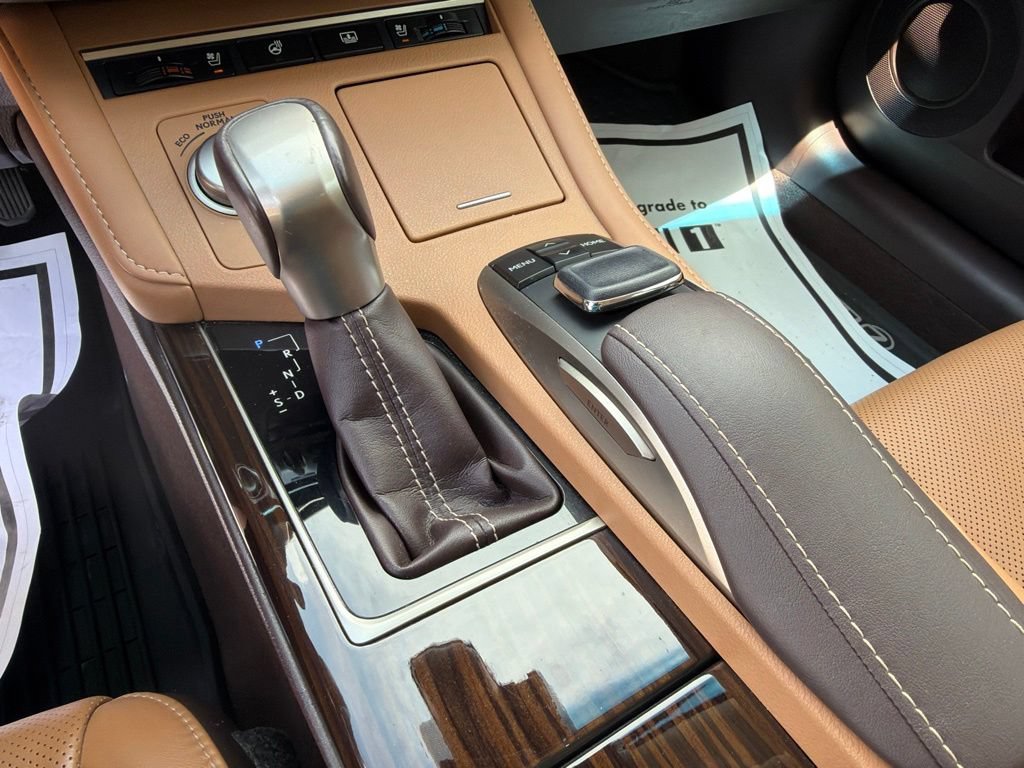 Used 2016 Lexus ES 350 w/ Luxury Package w/Wood Trim FWD image 29