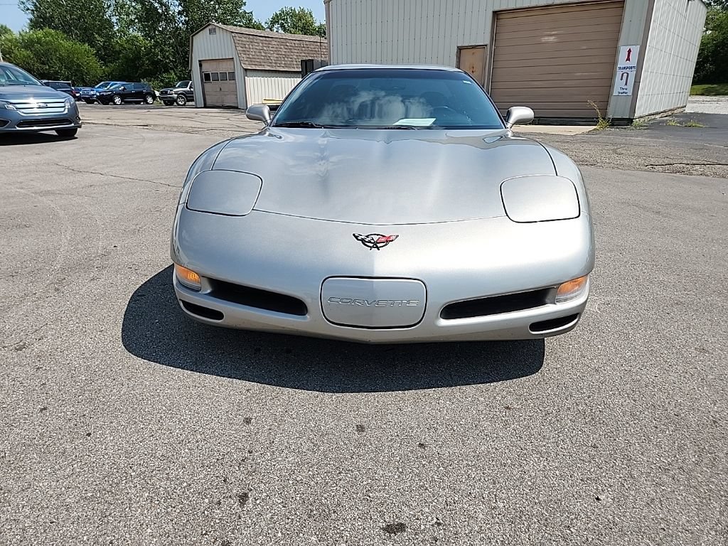 Used 1999 Chevrolet Corvette Coupe w/ Lighting Pkg RWD image 11