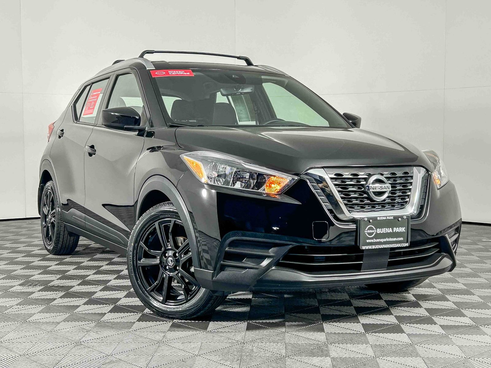 Certified 2020 Nissan Kicks SV w/ Exterior Package FWD image 1