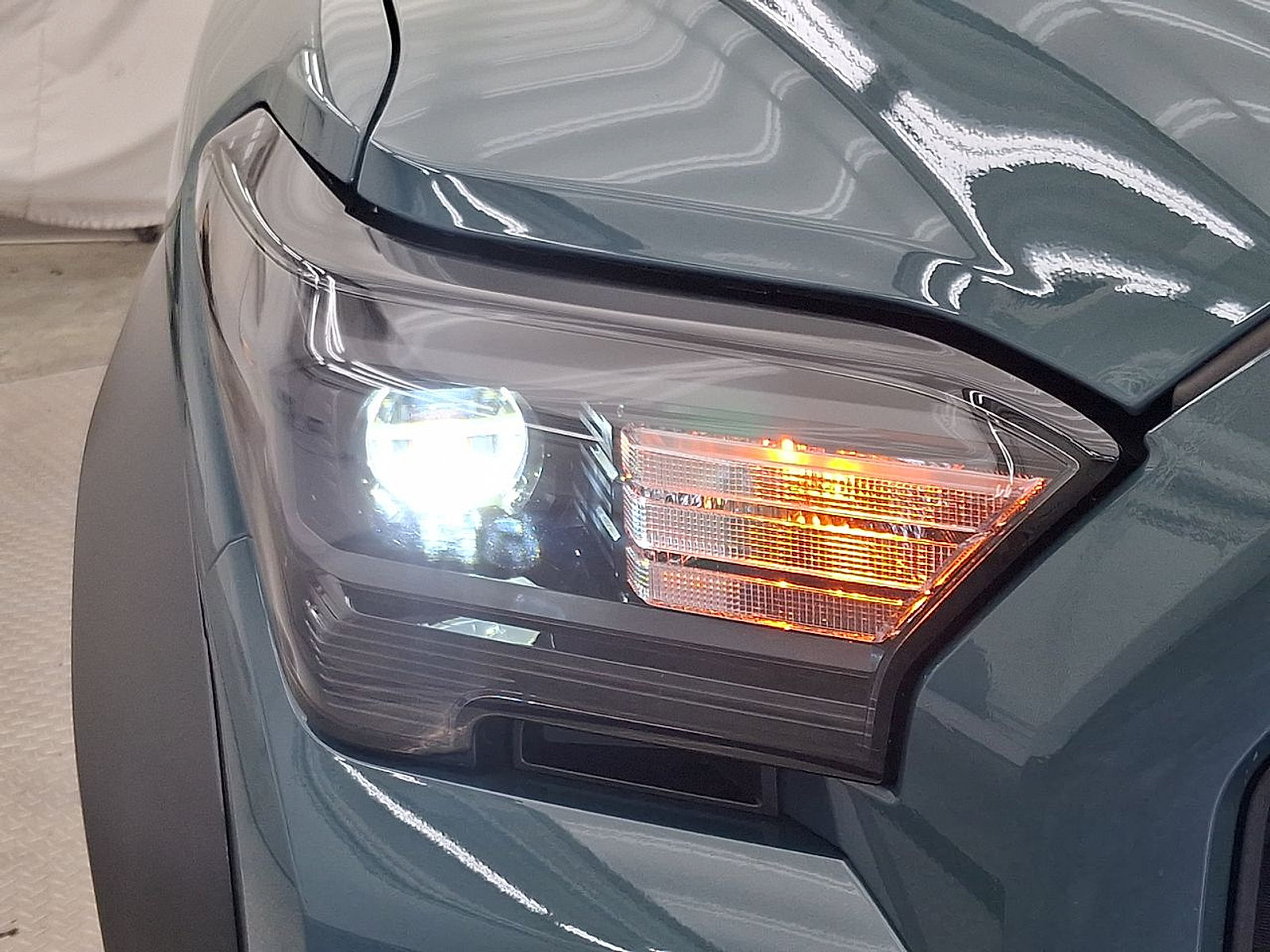 Certified 2025 Toyota 4Runner TRD Off-Road Premium w/ Tow Technology Package AWD/4WD image 32