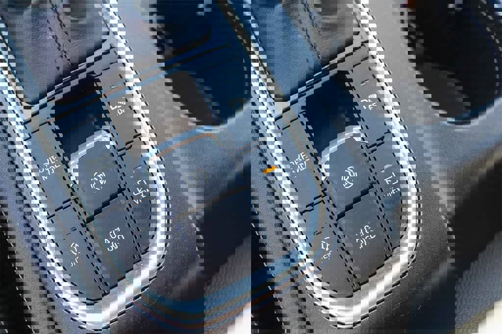 Certified 2020 Hyundai Santa Fe Limited image 36