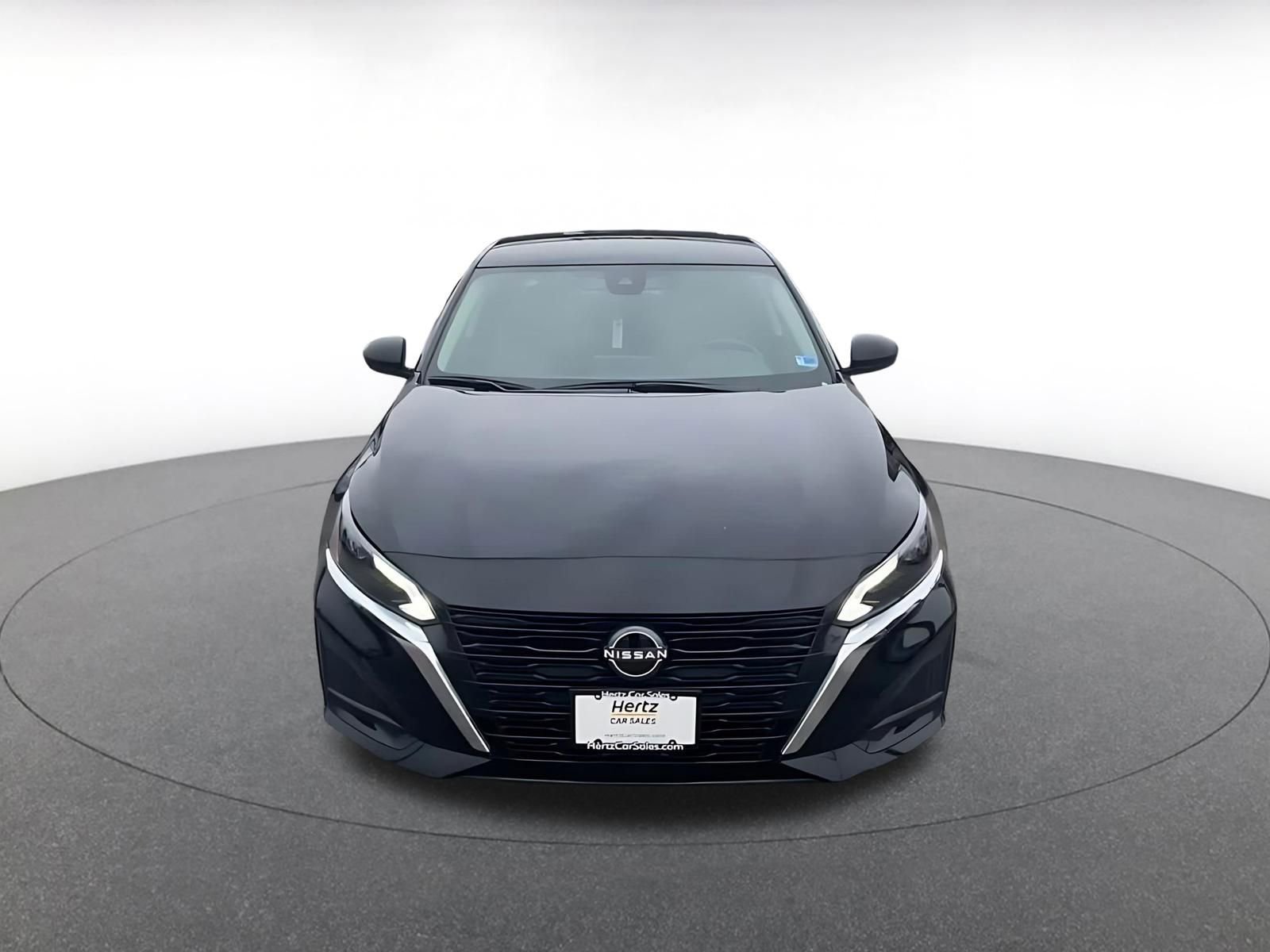 Used 2025 Nissan Altima 2.5 SV FWD image 4