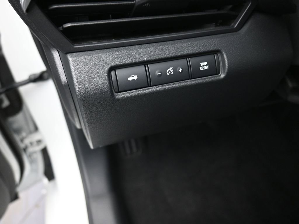 Used 2024 Nissan Altima 2.5 SR image 13