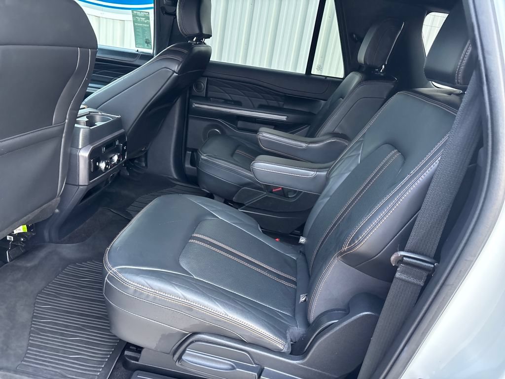 Used 2022 Ford Expedition Max Platinum AWD/4WD image 29