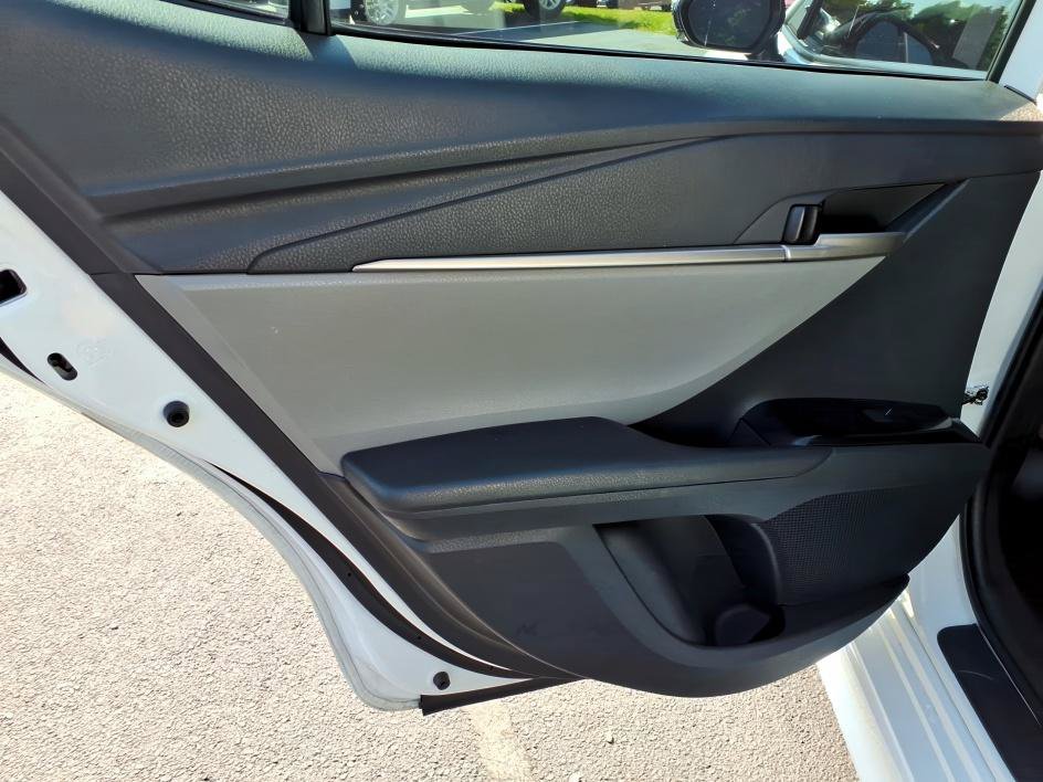 Used 2026 Toyota Camry SE FWD image 13