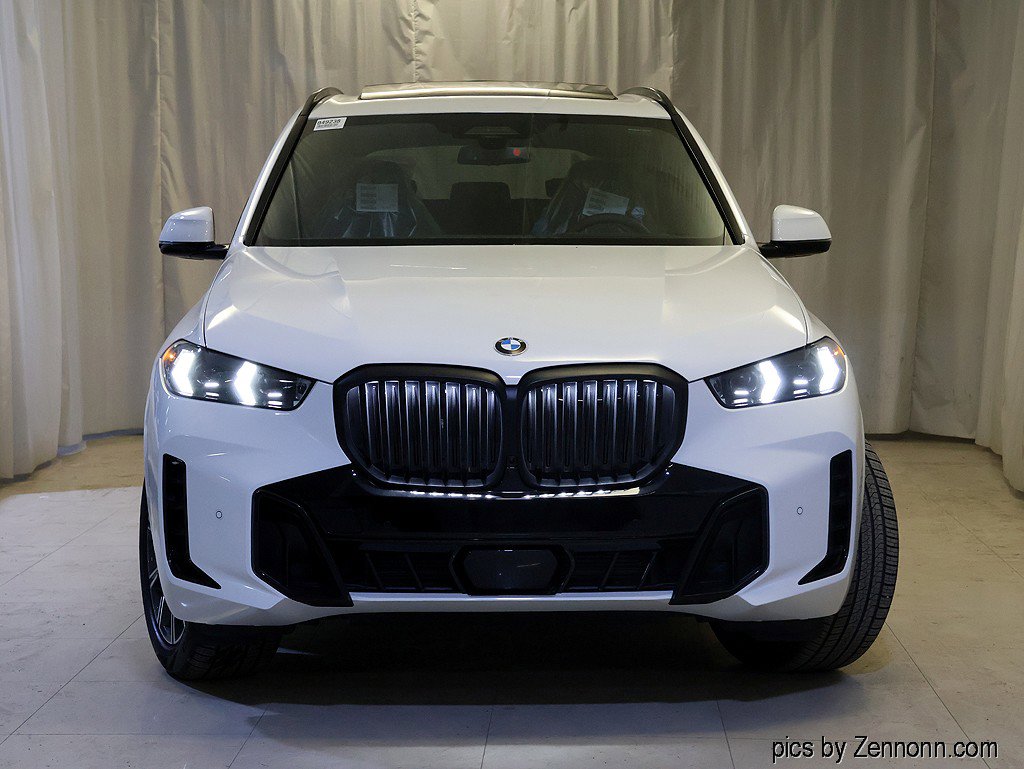 New 2026 BMW X5 xDrive40i w/ M Sport Package AWD/4WD image 5