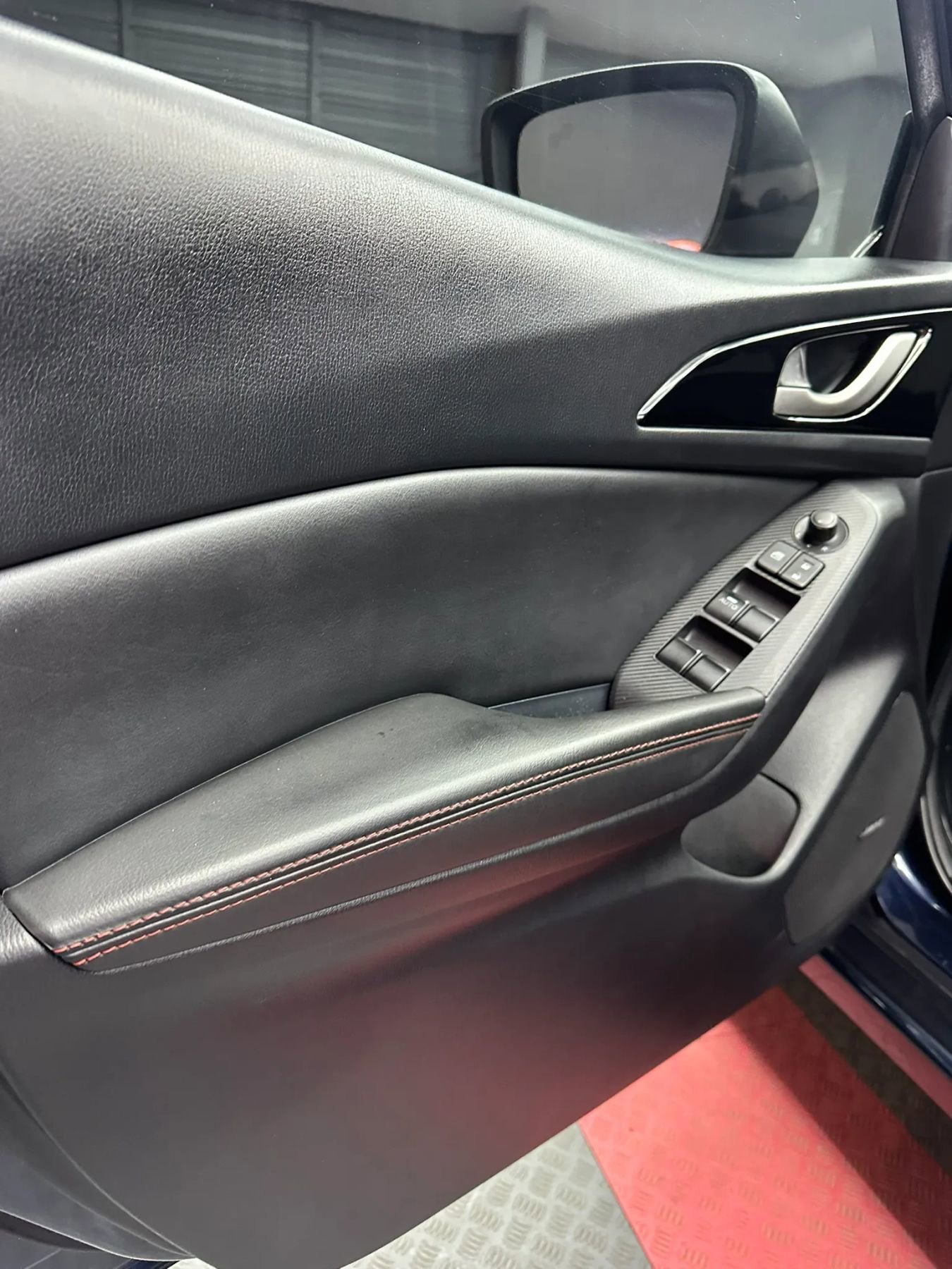 Used 2016 MAZDA MAZDA3 i Grand Touring image 8