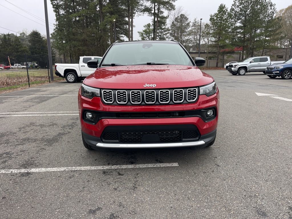 Certified 2025 Jeep Compass Limited image 3