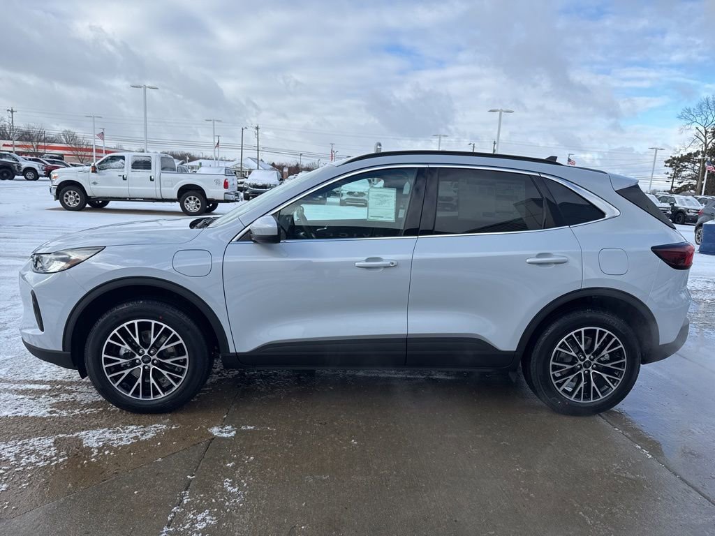 New 2026 Ford Escape SE image 3