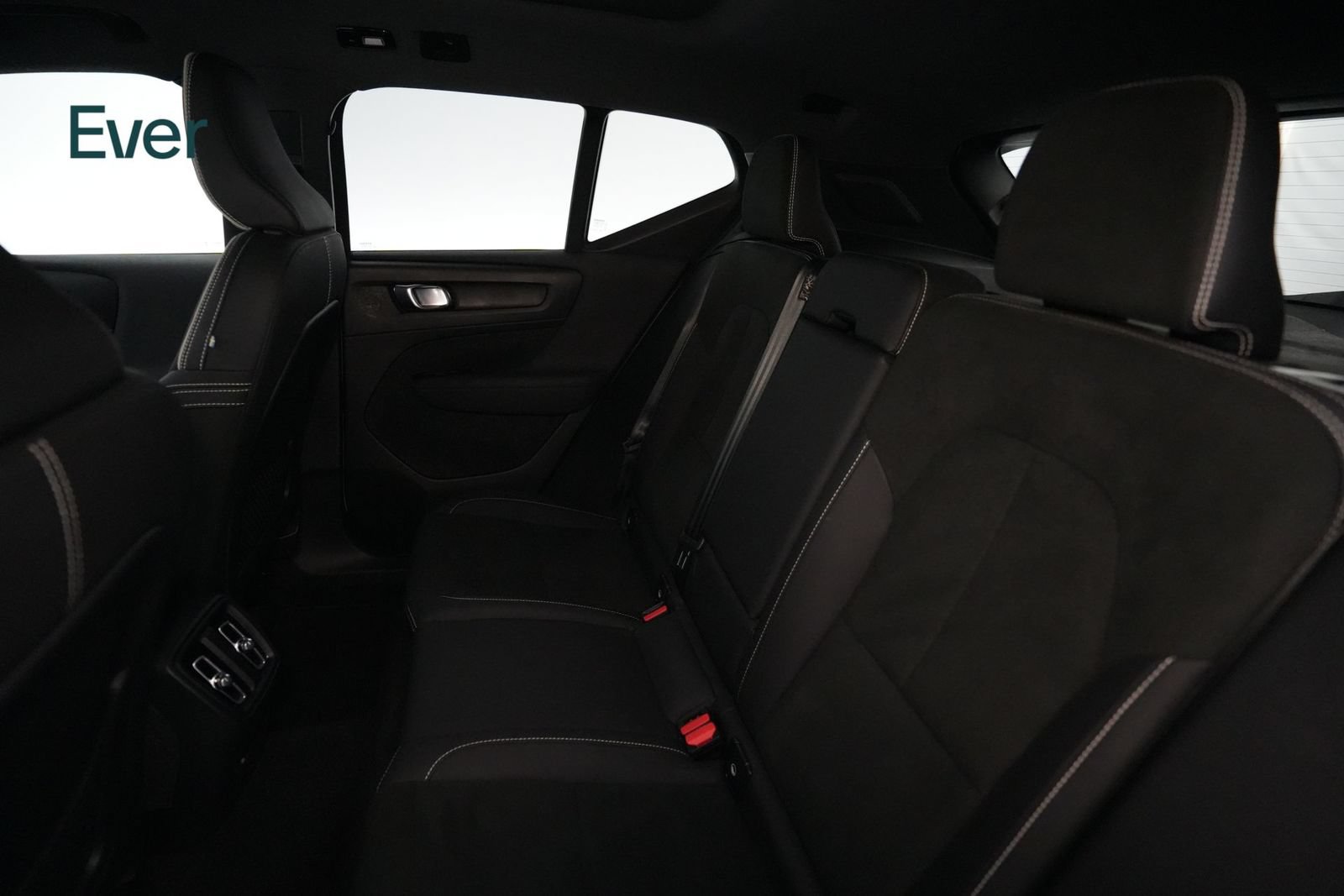 Used 2023 Volvo XC40 Recharge Plus AWD/4WD image 24