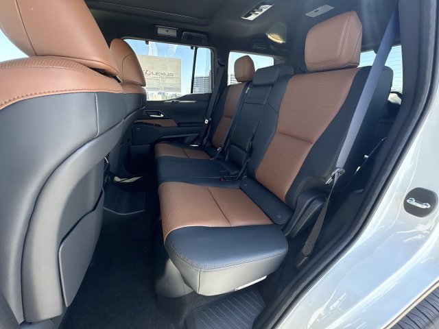 New 2026 Lexus GX 550 w/ Accessory Package (ZB) AWD/4WD image 23