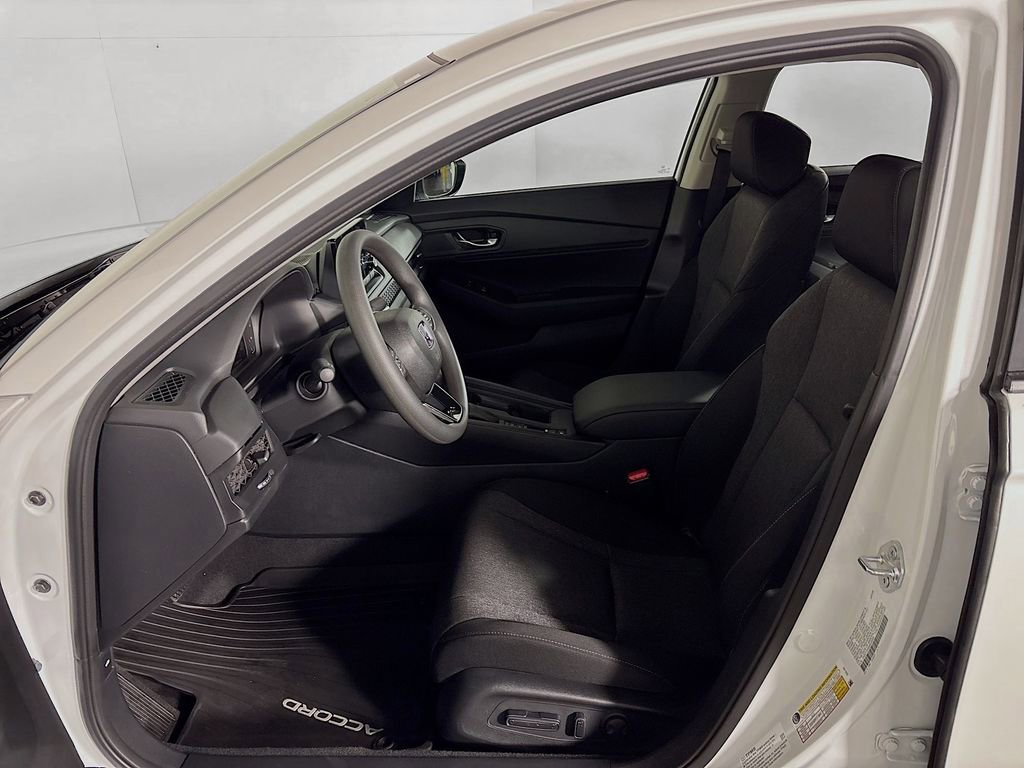 Used 2025 Honda Accord SE image 11