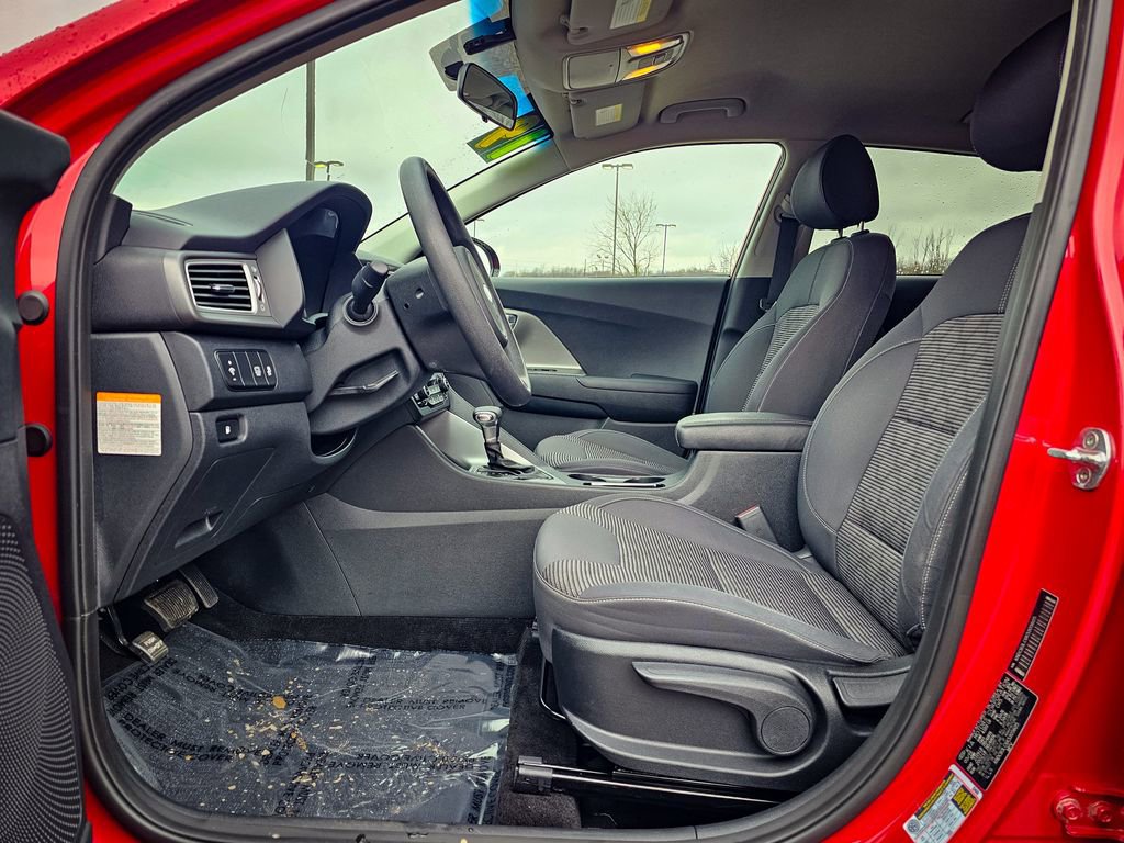 Used 2019 Kia Niro LX image 12