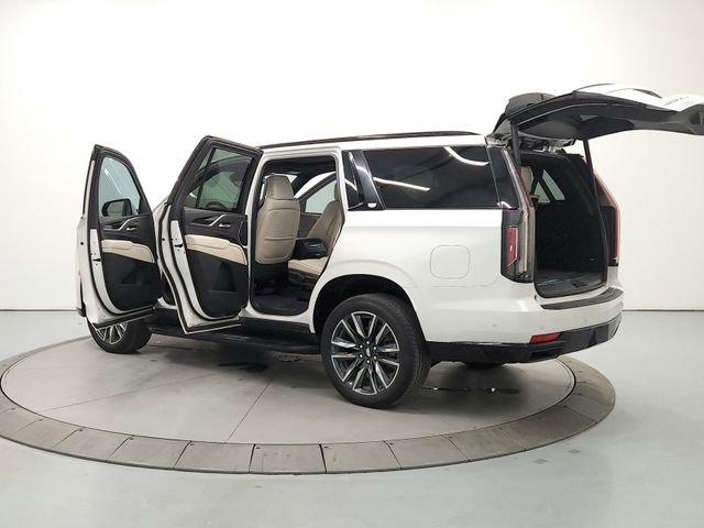 Used 2024 Cadillac Escalade Sport RWD image 13