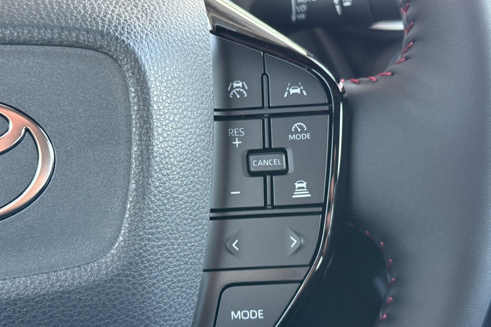 New 2026 Toyota Prius Plug-In Hybrid FWD image 27