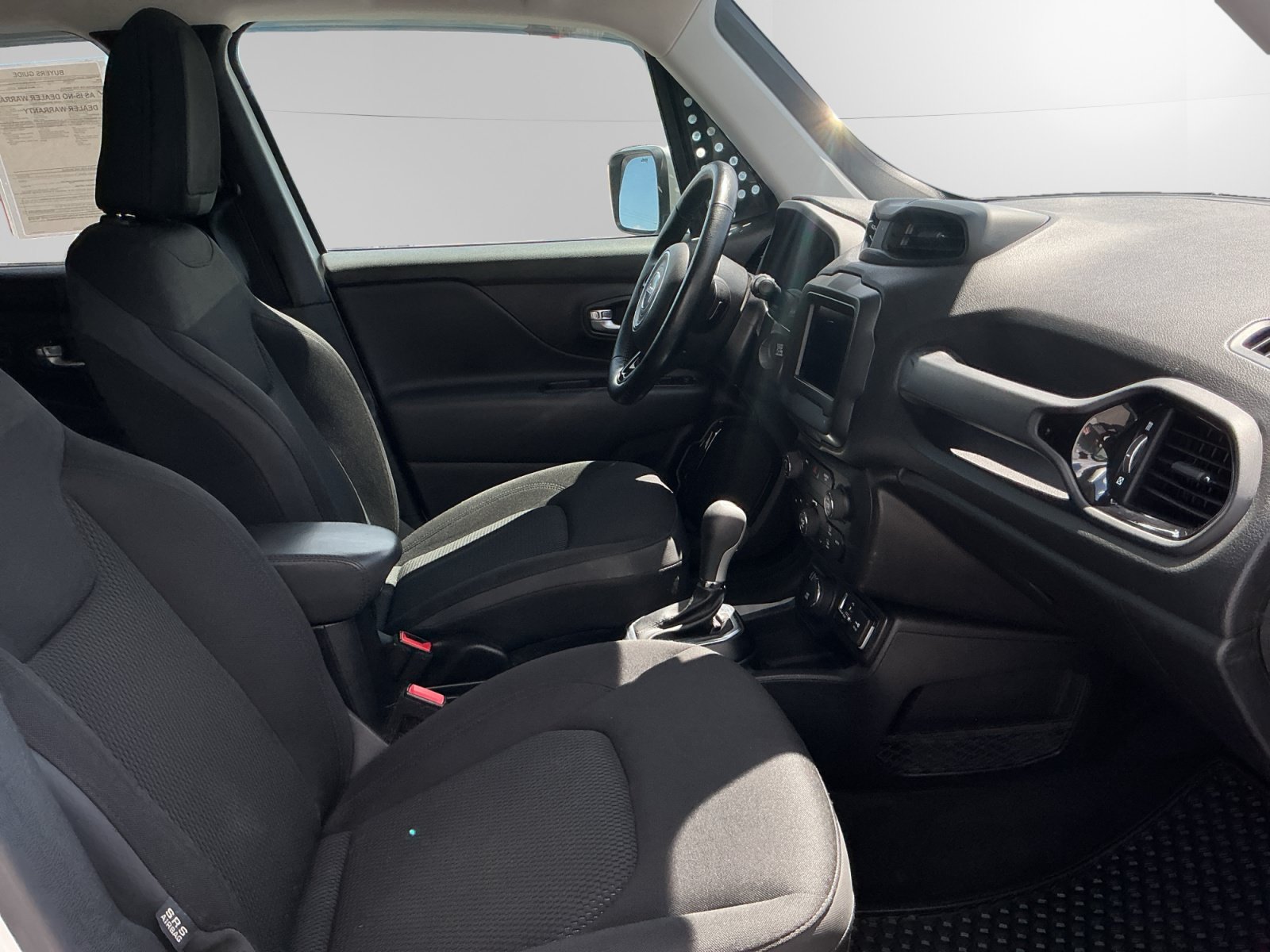 Used 2019 Jeep Renegade Altitude w/ Quick Order Package 2XM AWD/4WD image 15