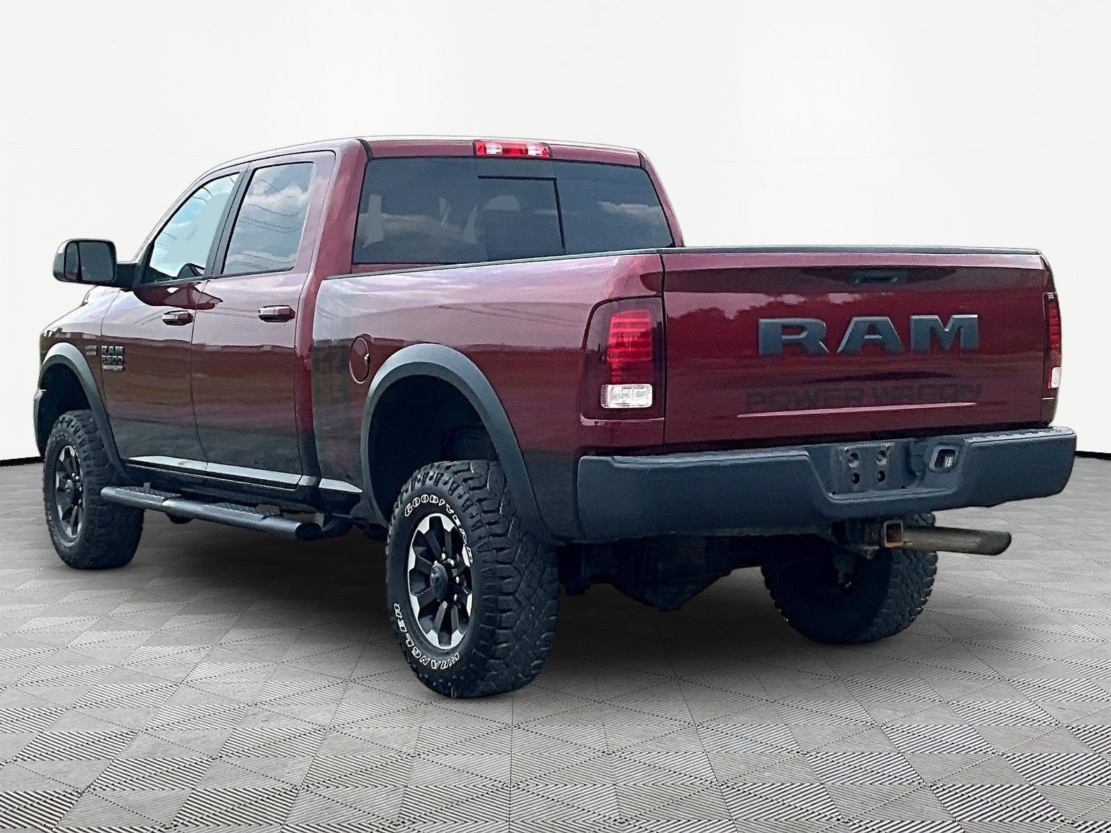 Used 2018 RAM 2500 Power Wagon w/ Luxury Group AWD/4WD image 4