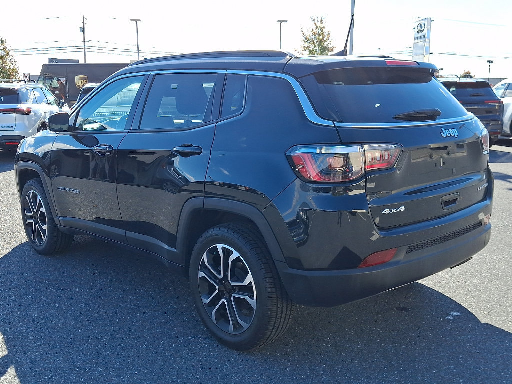 Used 2022 Jeep Compass Limited AWD/4WD image 4