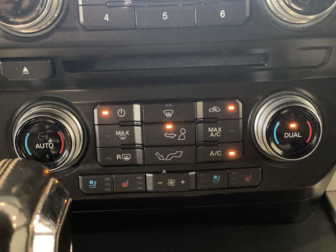 Used 2018 Ford F150 Lariat w/ Equipment Group 502A Luxury AWD/4WD image 21