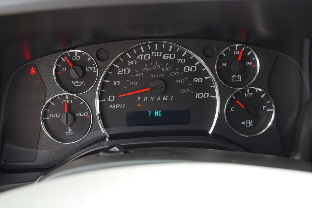 New 2026 Chevrolet Express 3500 w/ Driver Convenience Package RWD image 14