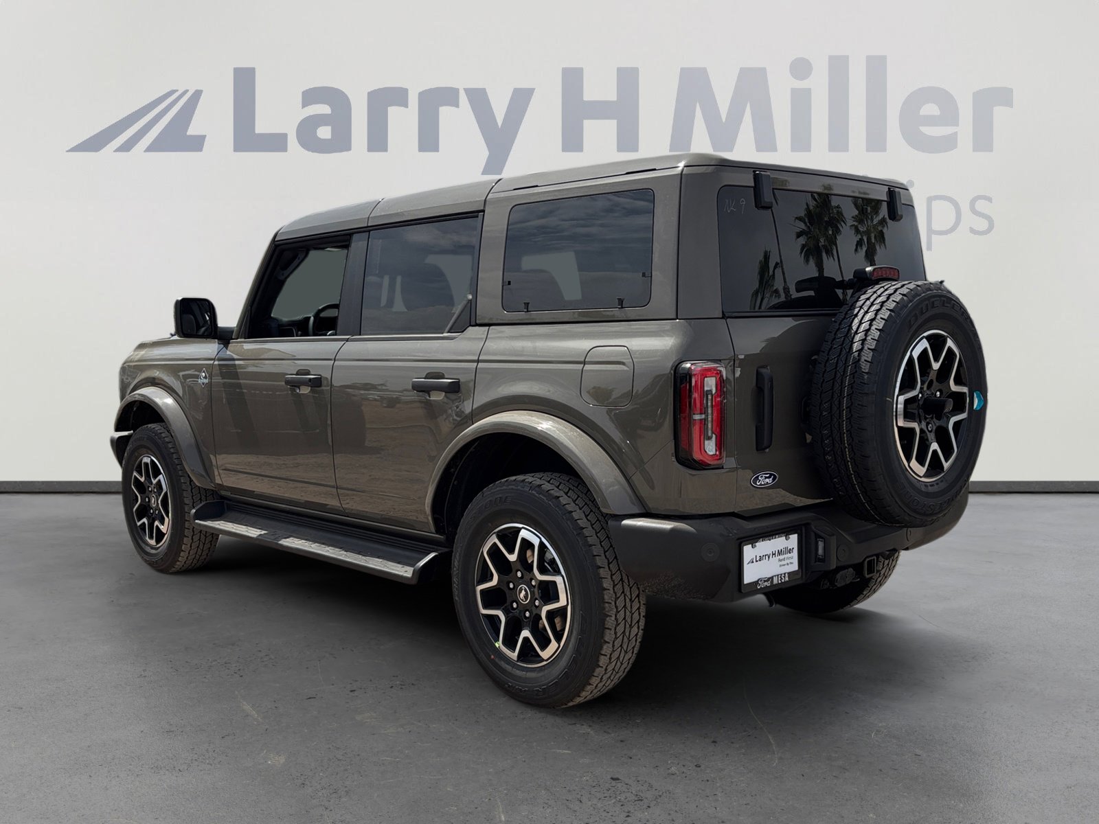 New 2026 Ford Bronco Outer Banks image 3