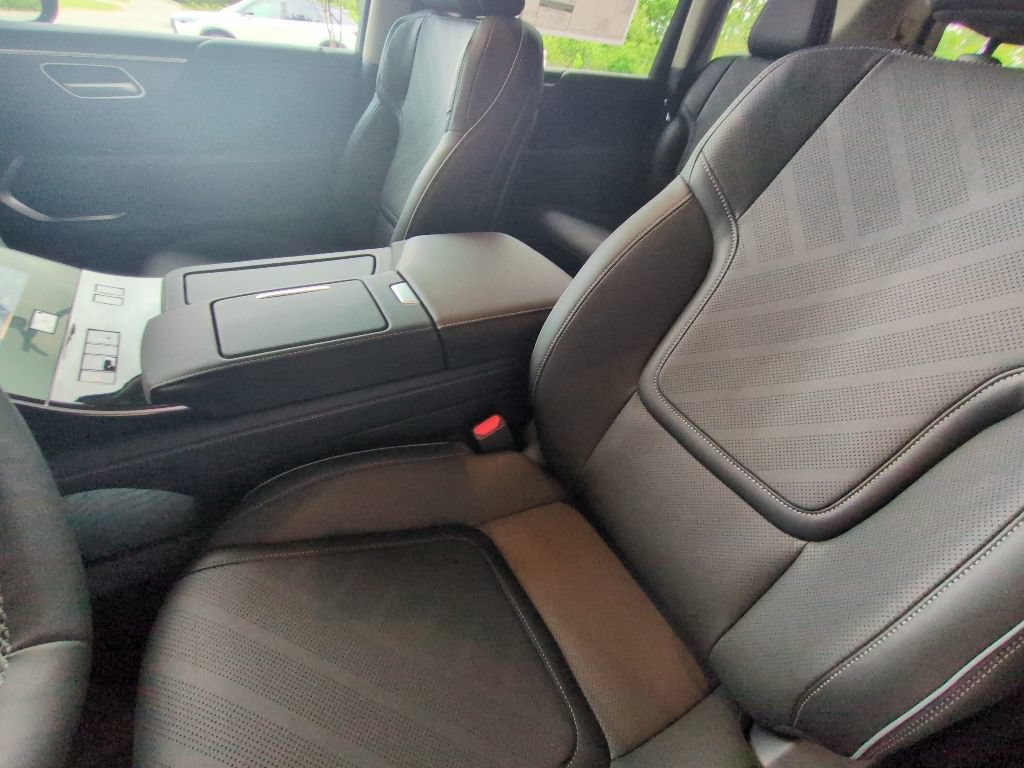 New 2026 INFINITI QX80 Luxe RWD image 11