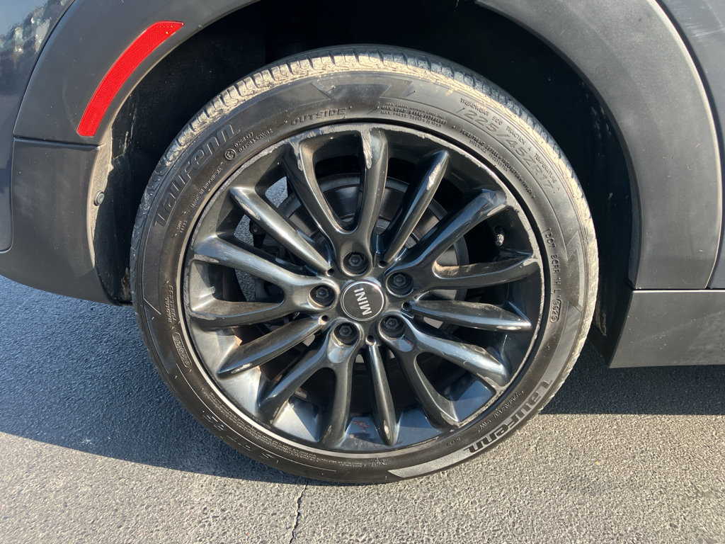 Used 2019 MINI Cooper Clubman S w/ Premium Package image 9