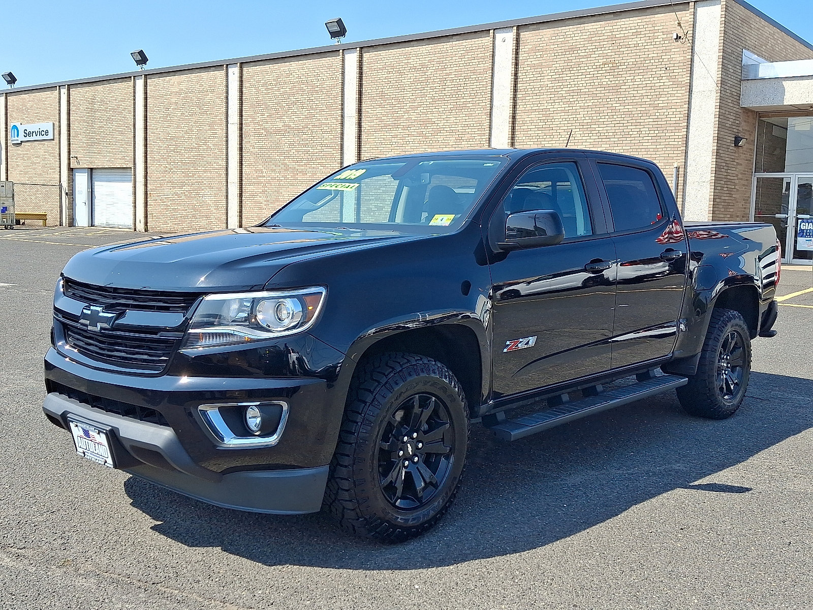 Used 2019 Chevrolet Colorado Z71 w/ Z71 Midnight Edition AWD/4WD image 3