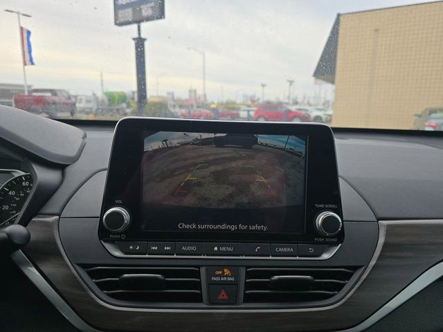 Used 2024 Nissan Altima 2.5 SV image 16