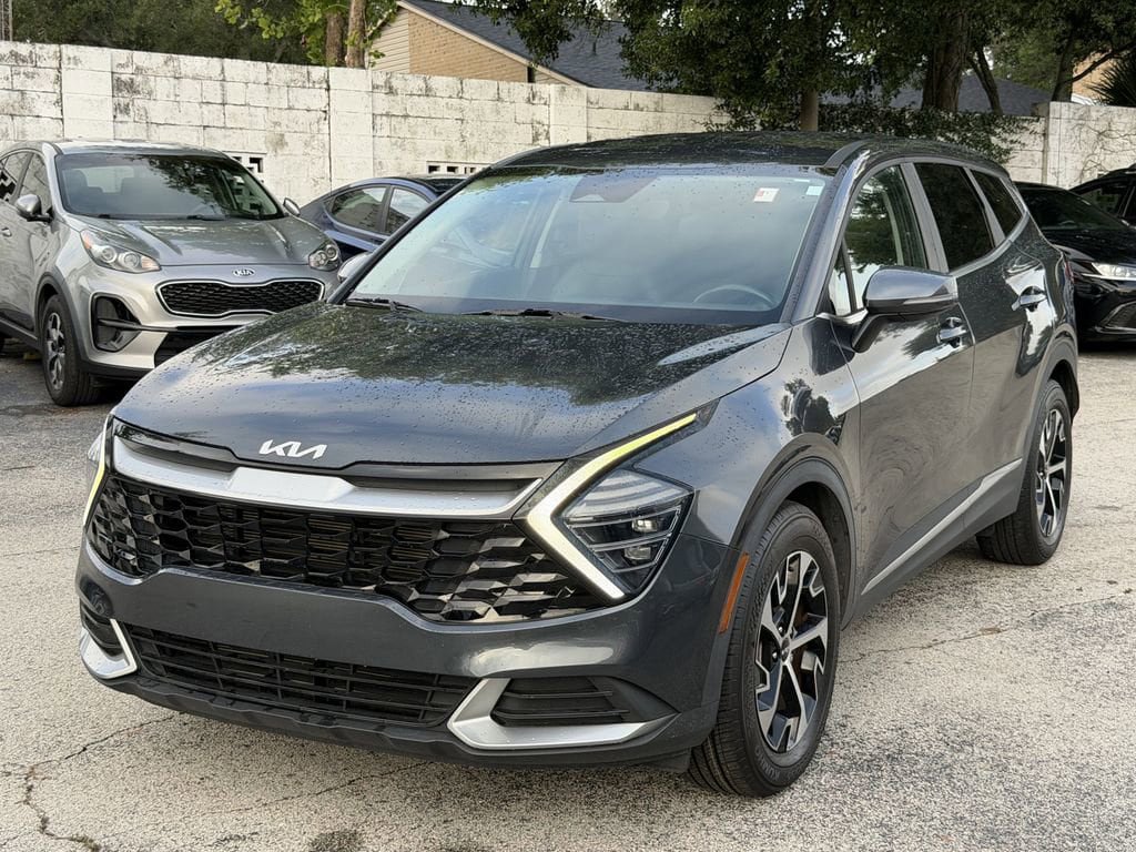 Certified 2024 Kia Sportage EX FWD image 8