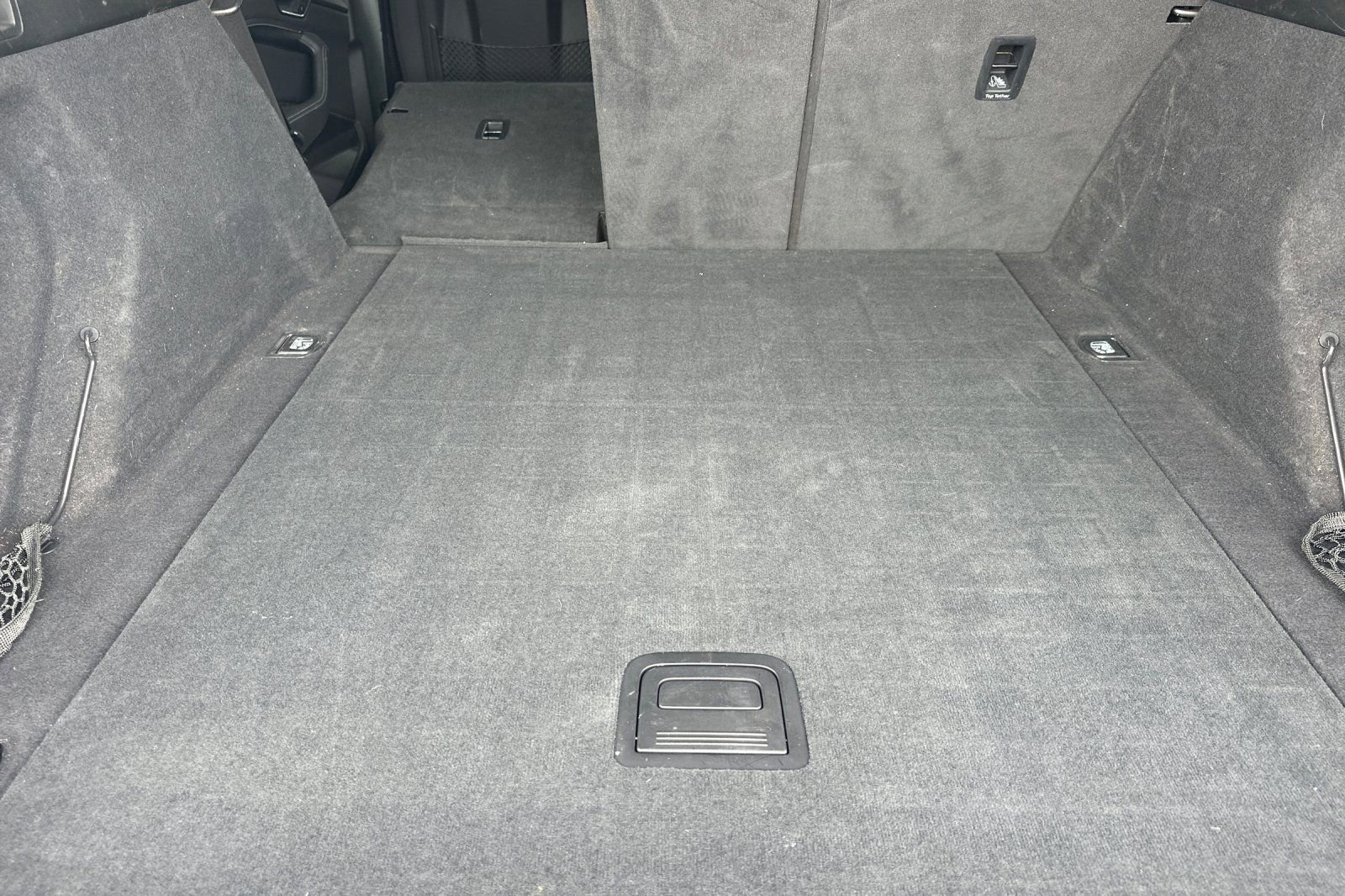 Used 2019 Audi e-tron Premium Plus w/ Cold Weather Package image 18