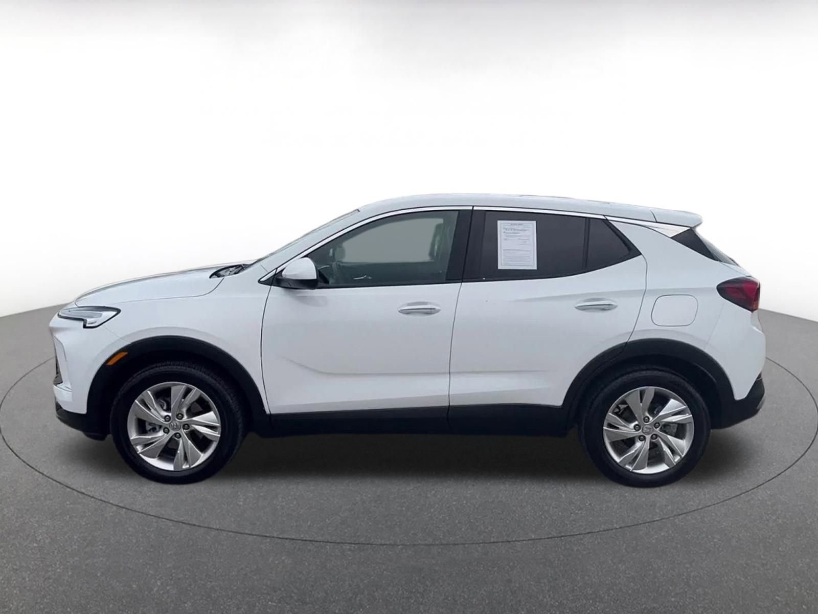 Used 2025 Buick Encore GX Preferred image 9