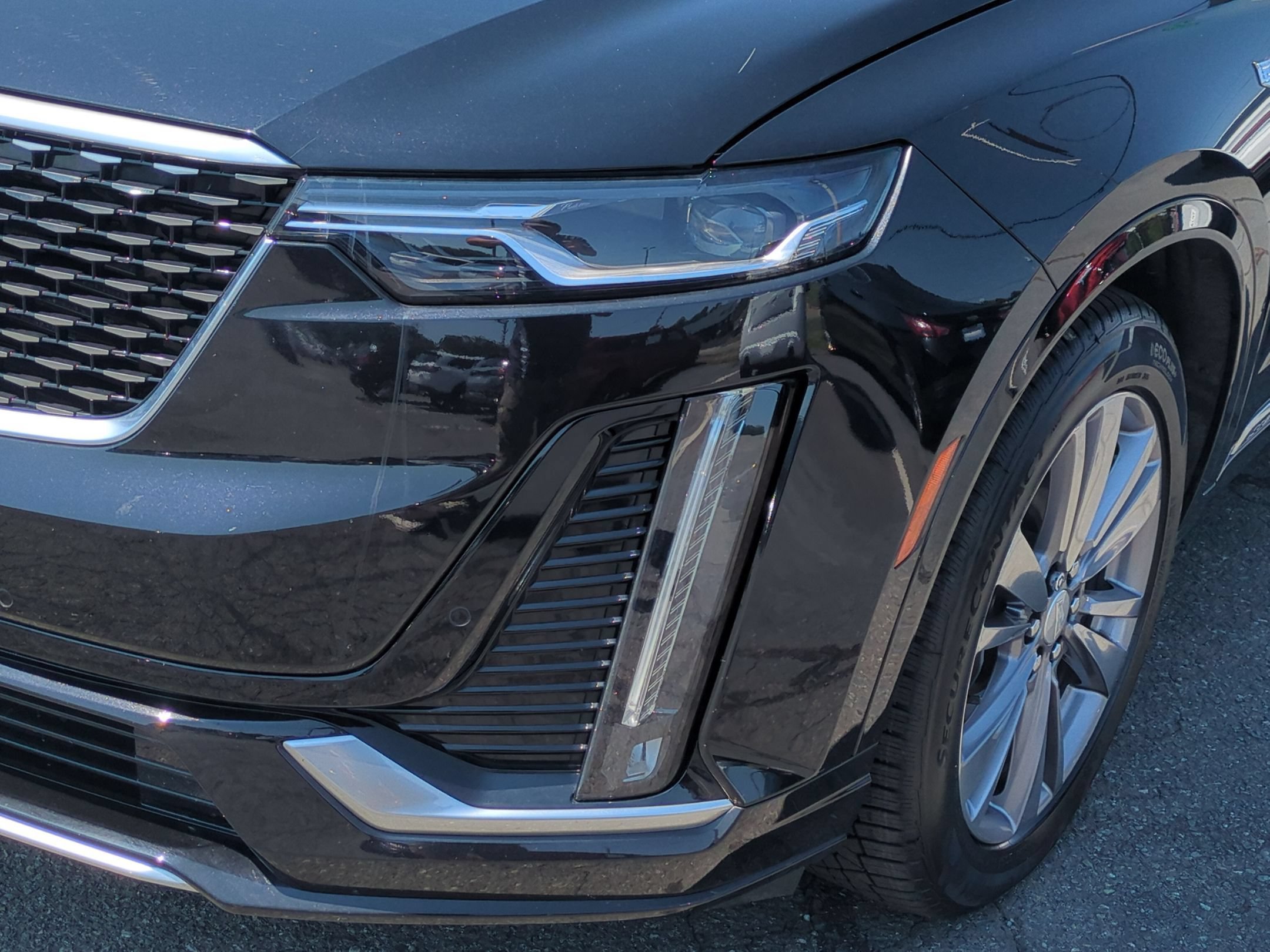 Certified 2024 Cadillac XT6 Premium Luxury AWD/4WD image 9
