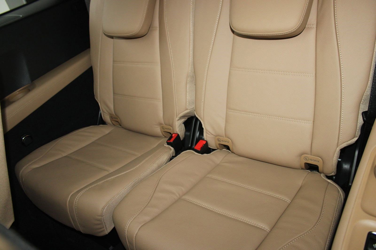 New 2026 Mercedes-Benz GLS 450 4MATIC image 35