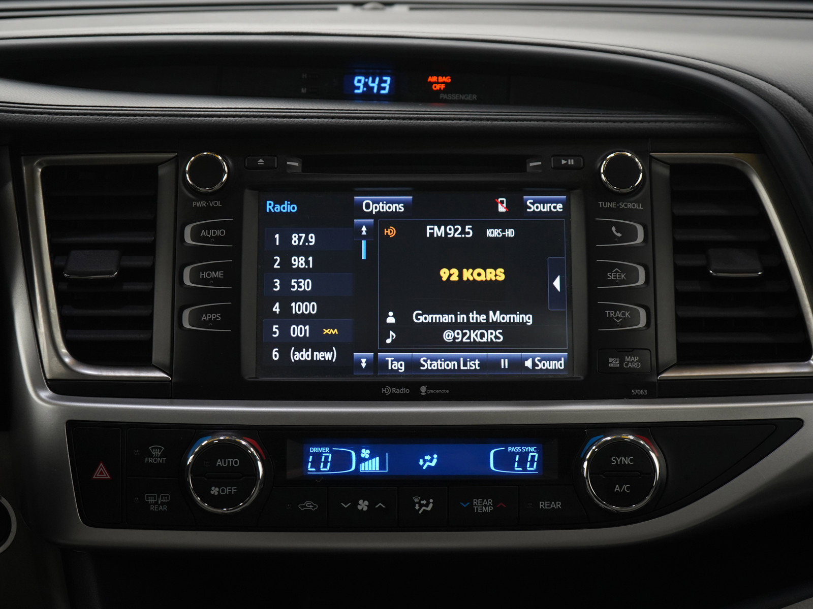 Used 2015 Toyota Highlander XLE image 15