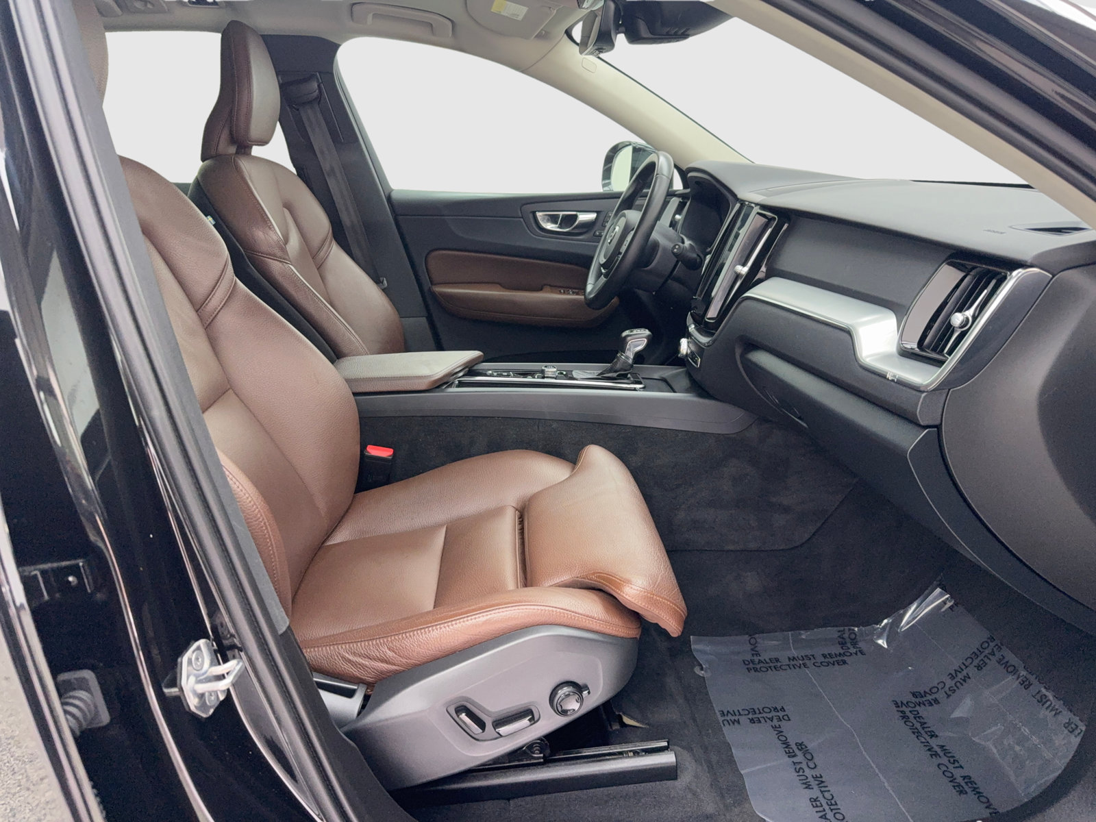Used 2019 Volvo XC60 T5 Momentum w/ Multimedia Package FWD image 43